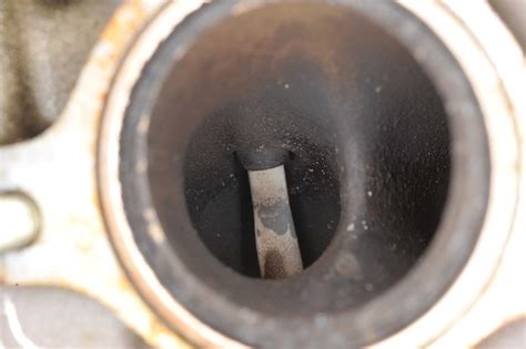 valve stem seal leak